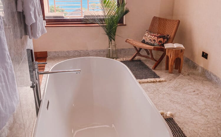 Grenadine Hill - Coral Hill - Additional Bathtub